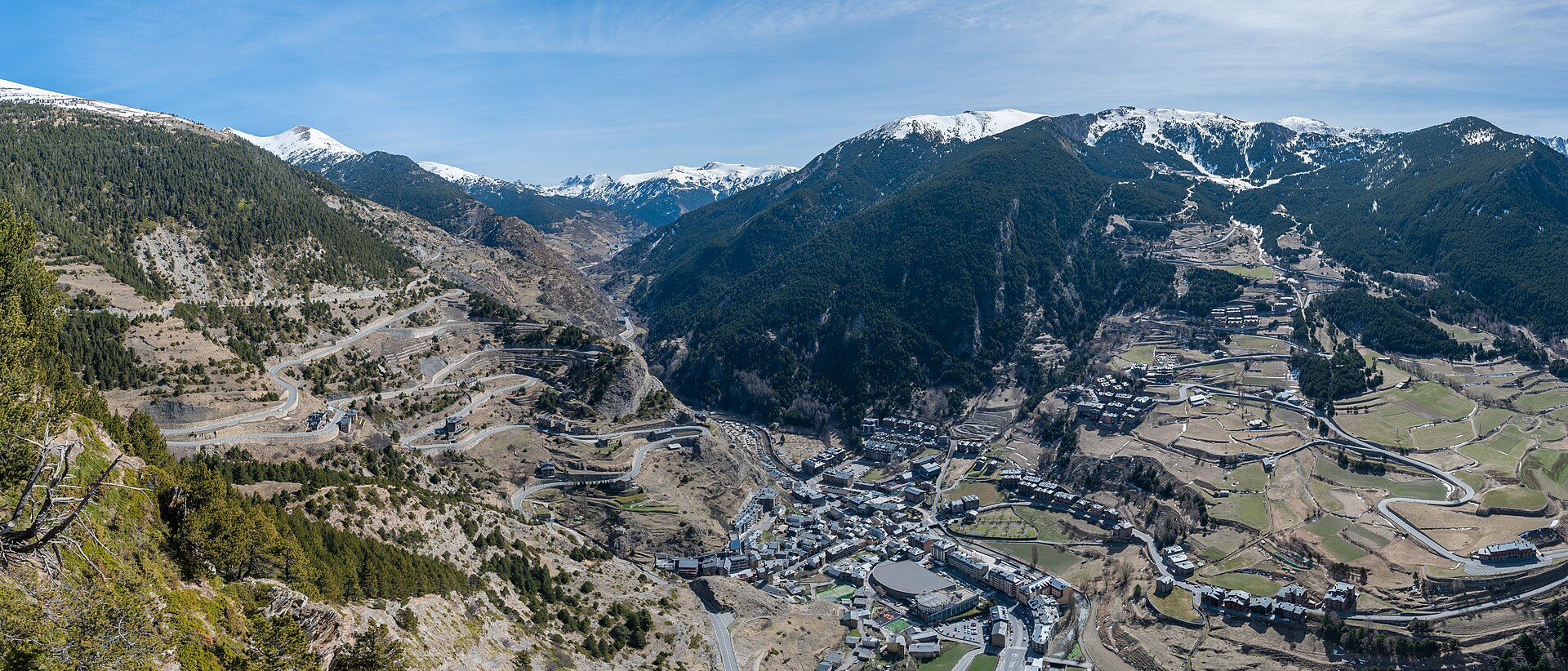 Vista panoràmica de Canillo i la vall del Valira d'Orient